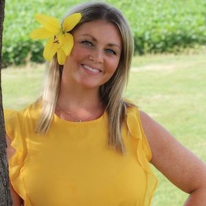 Meet your Posher, Lori